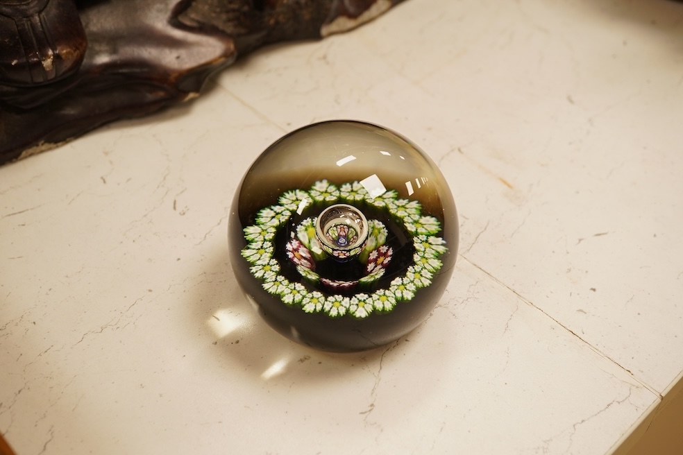 Four Caithness boxed paperweights to include ‘Garland’ and boxed Langham paperweight